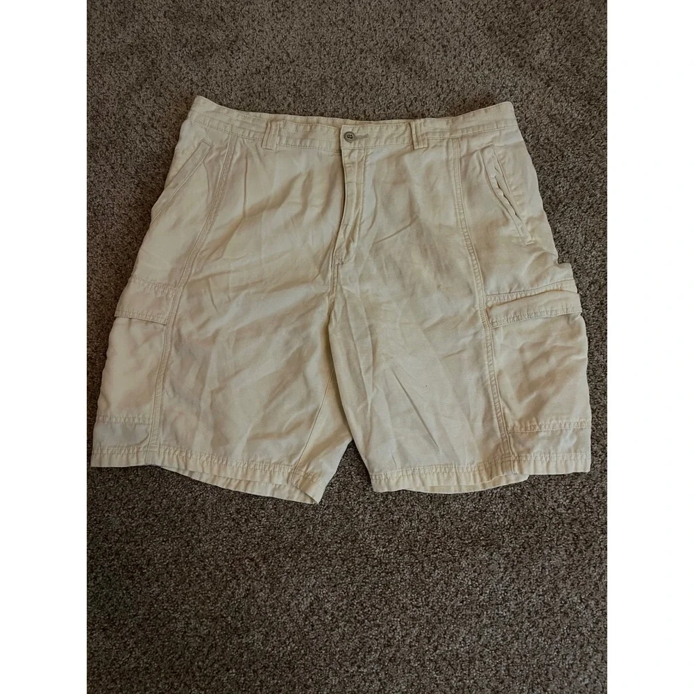 Tommy Bahama Mens Shorts Size 38 Cream Relax Cargo Tencel Lyocell Blend Resort